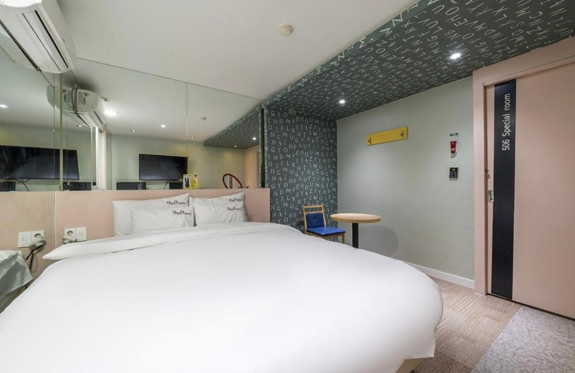9 To 9 Motel Gimhae Εξωτερικό φωτογραφία